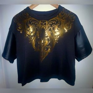 ✨🖤 Elegant Black & Gold Crop Top 🖤✨